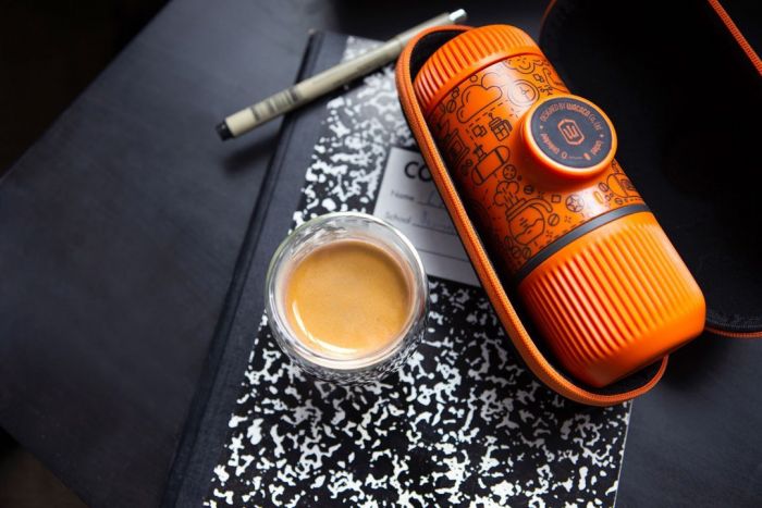 Ручная мини-кофемашина WACACO Nanopresso Tattoo Orange