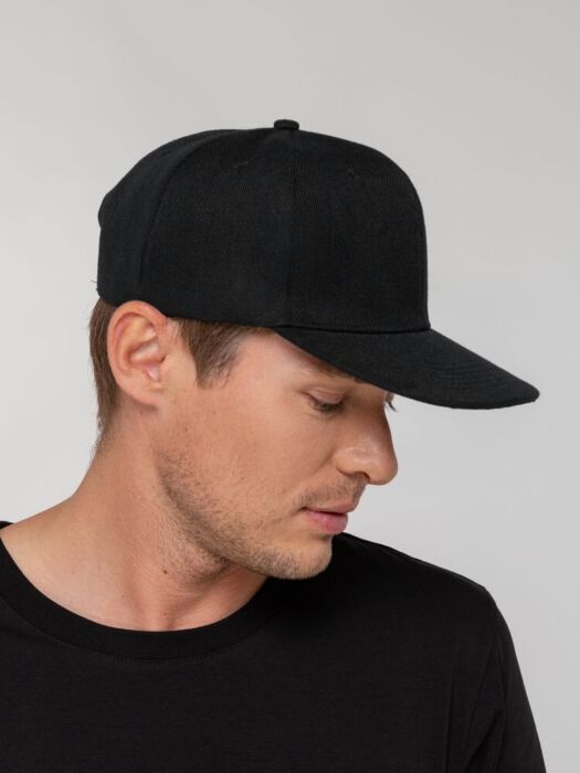 Бейсболка Snapback с прямым козырьком, черная