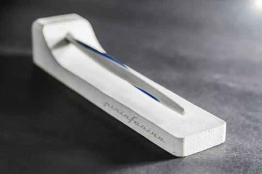 Вечная ручка Pininfarina Aero BLUE, королевский синий